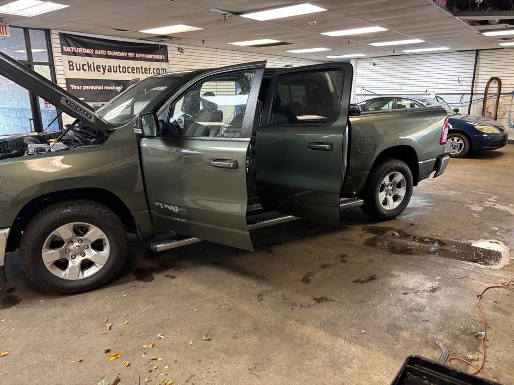 RAM 1500 Big Horn Crew Cab SWB 4WD 2021