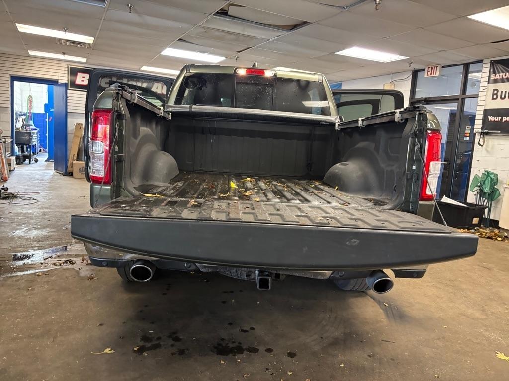 RAM 1500 Big Horn Crew Cab SWB 4WD 2021