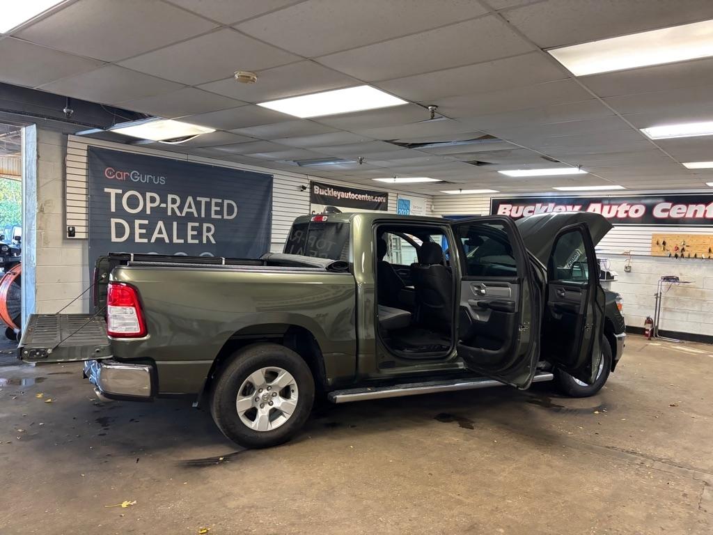 RAM 1500 Big Horn Crew Cab SWB 4WD 2021