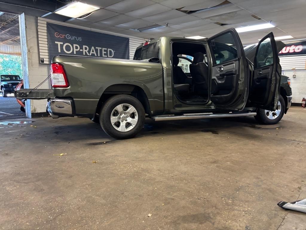 RAM 1500 Big Horn Crew Cab SWB 4WD 2021