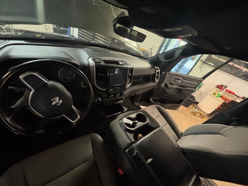 RAM 1500 Big Horn Crew Cab SWB 4WD 2021