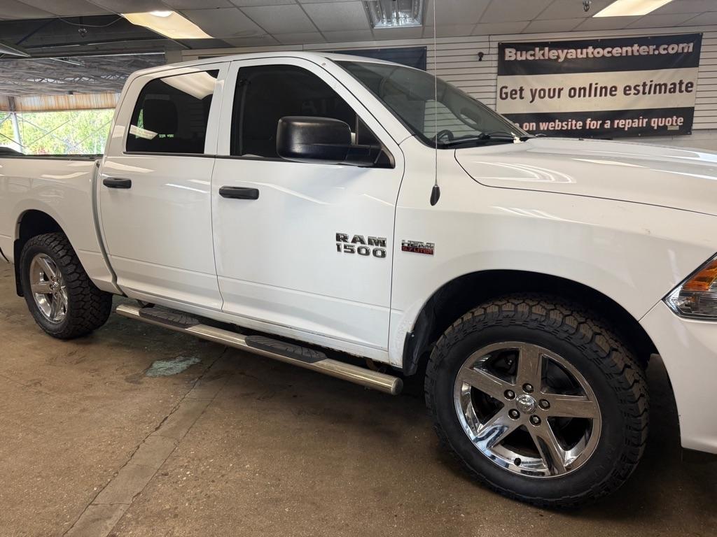 2015 RAM 1500 Tradesman Crew Cab SWB 4WD