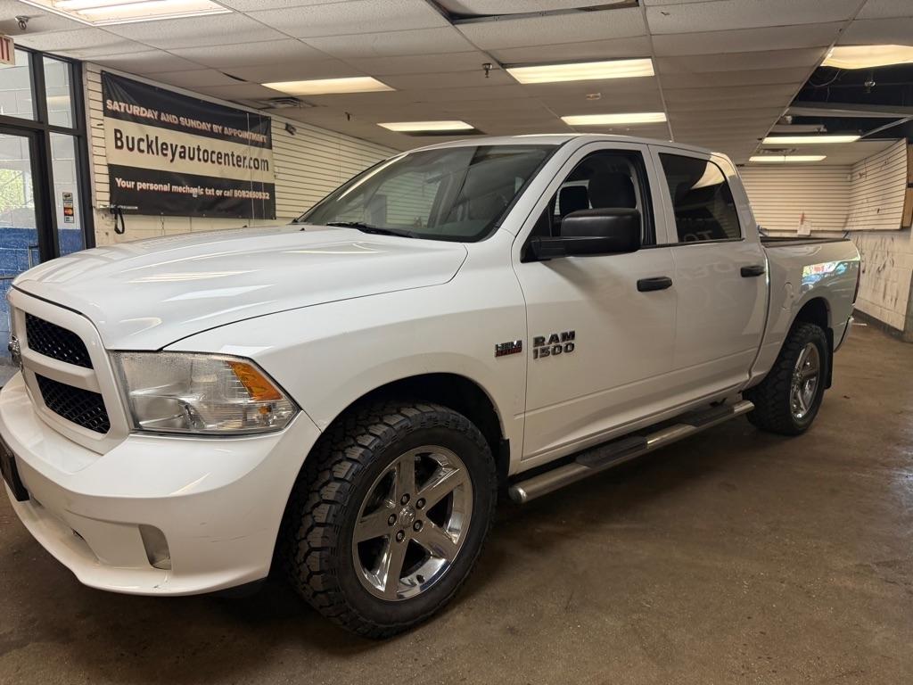 RAM 1500 Tradesman Crew Cab SWB 4WD 2015