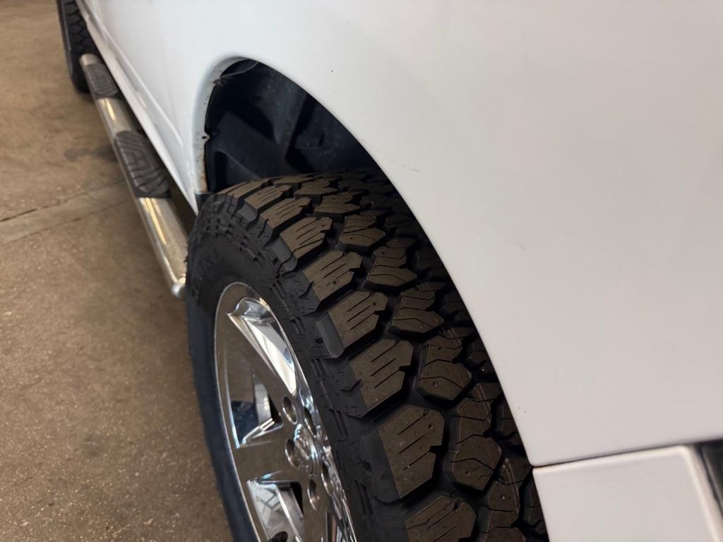 RAM 1500 Tradesman Crew Cab SWB 4WD 2015
