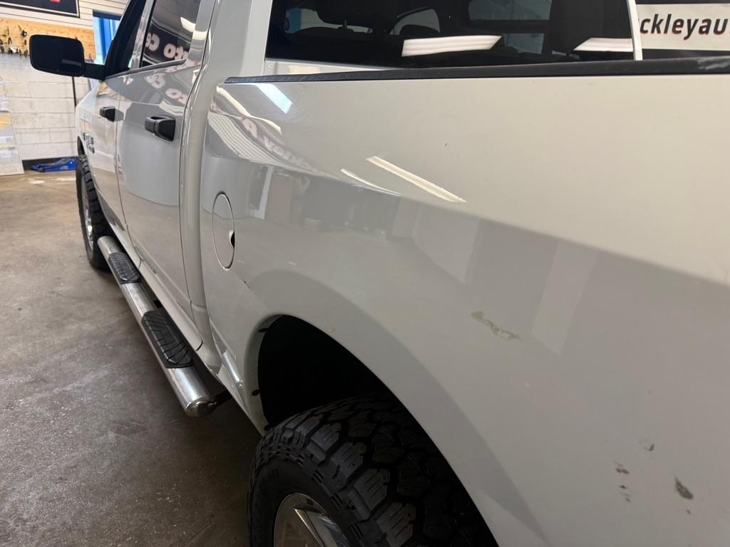RAM 1500 Tradesman Crew Cab SWB 4WD 2015