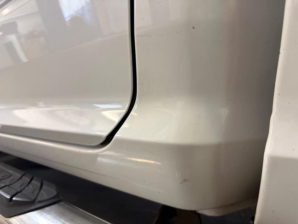 RAM 1500 Tradesman Crew Cab SWB 4WD 2015