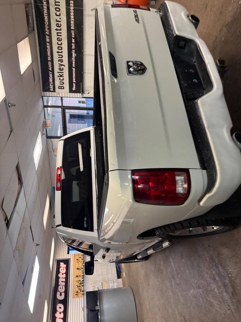 RAM 1500 Tradesman Crew Cab SWB 4WD 2015