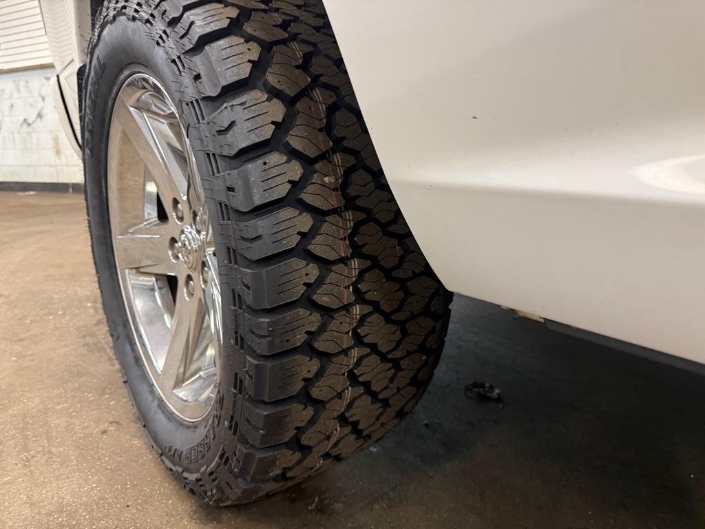 RAM 1500 Tradesman Crew Cab SWB 4WD 2015