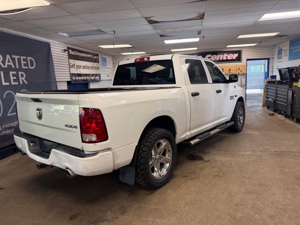 RAM 1500 Tradesman Crew Cab SWB 4WD 2015