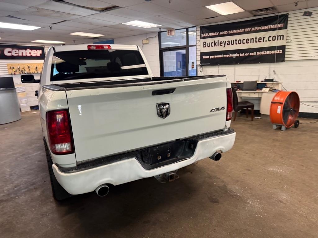 RAM 1500 Tradesman Crew Cab SWB 4WD 2015