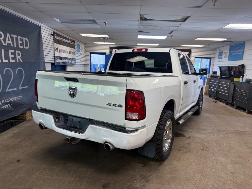 RAM 1500 Tradesman Crew Cab SWB 4WD 2015