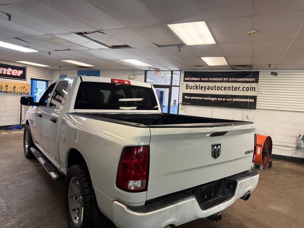 RAM 1500 Tradesman Crew Cab SWB 4WD 2015
