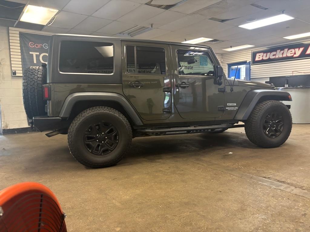 Jeep Wrangler Unlimited Sport 4WD 2015
