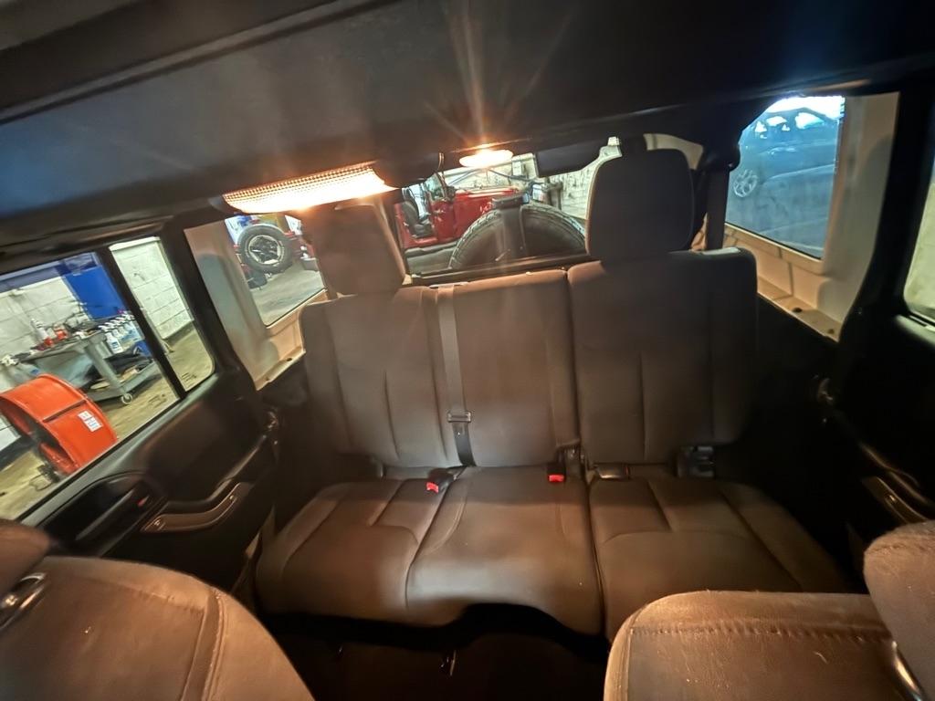 Jeep Wrangler Unlimited Sport 4WD 2015
