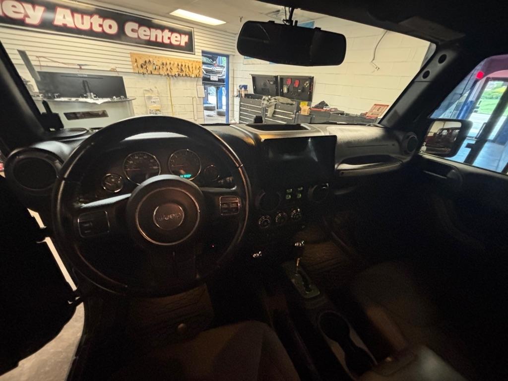 Jeep Wrangler Unlimited Sport 4WD 2015