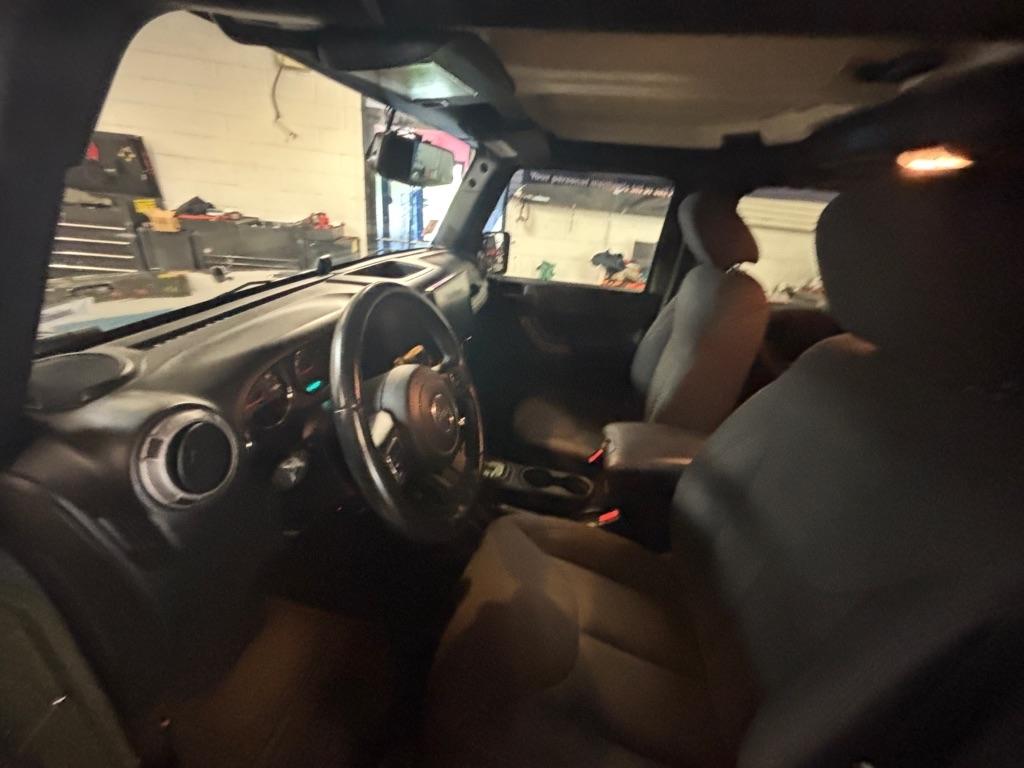 Jeep Wrangler Unlimited Sport 4WD 2015