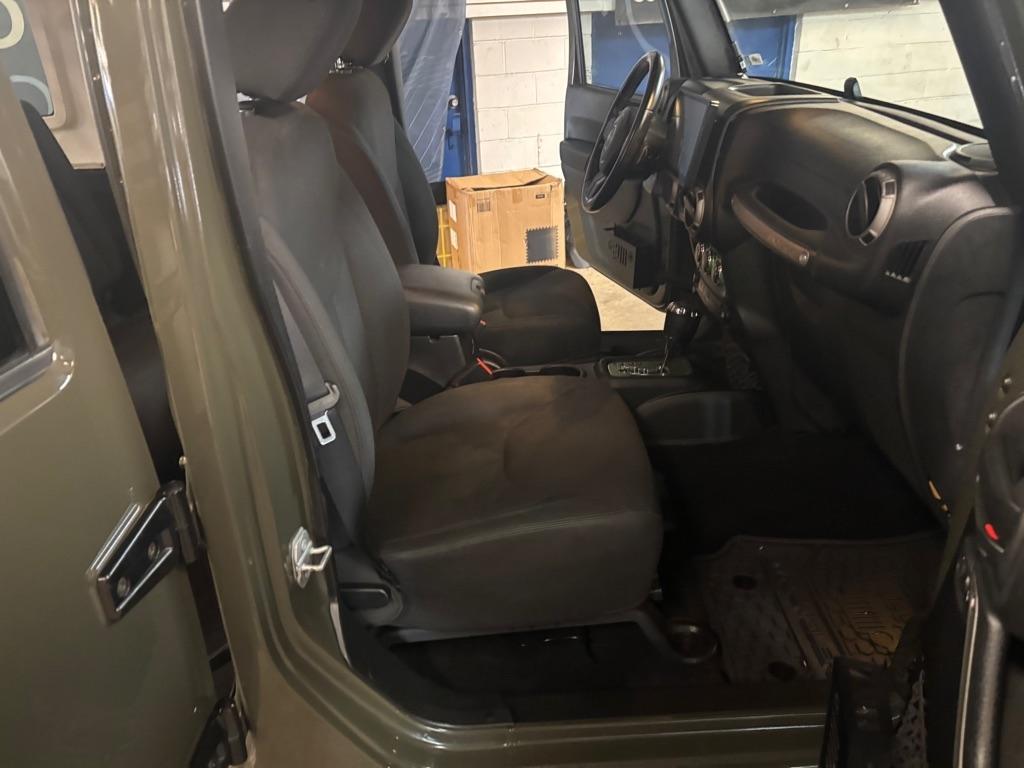 Jeep Wrangler Unlimited Sport 4WD 2015