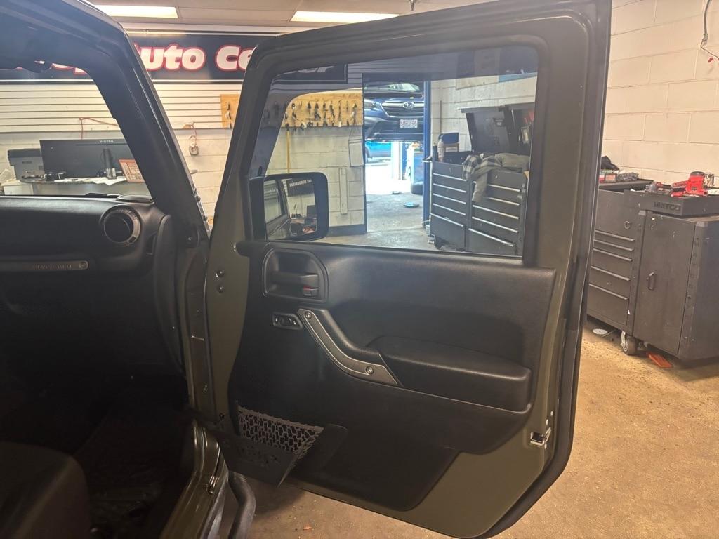Jeep Wrangler Unlimited Sport 4WD 2015