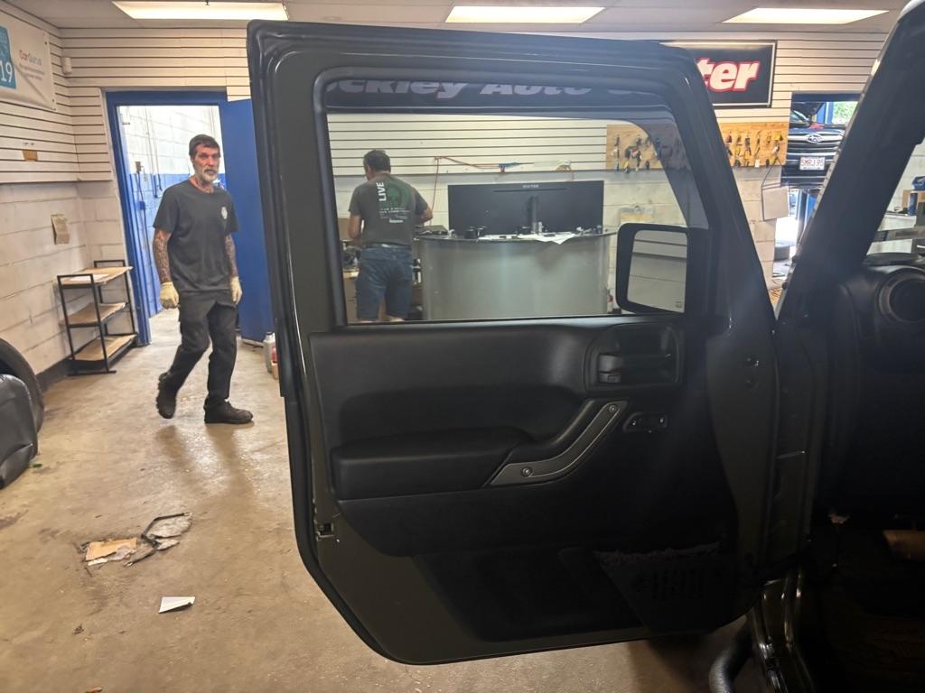 Jeep Wrangler Unlimited Sport 4WD 2015