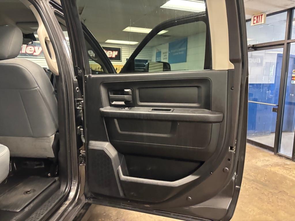 RAM 2500 Tradesman Crew Cab SWB 4WD 2018