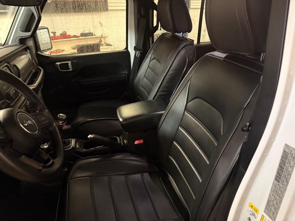 Jeep Wrangler Unlimited Sport 2018