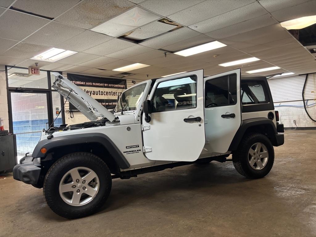 Jeep Wrangler Unlimited Sport 4WD 2017