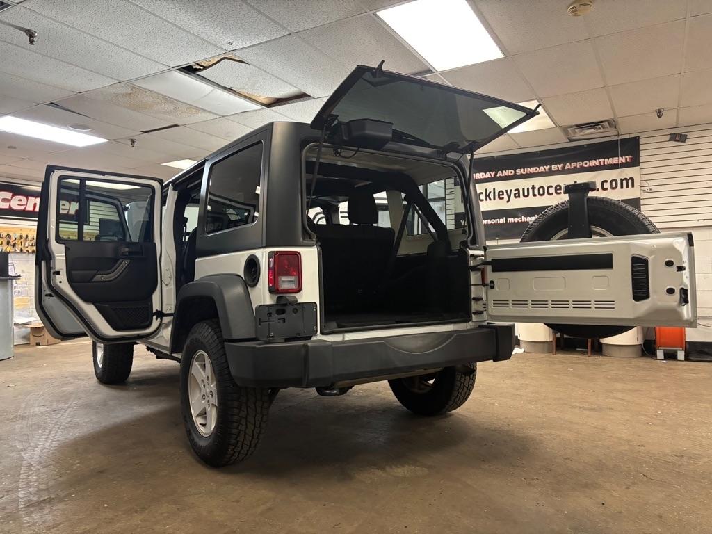 Jeep Wrangler Unlimited Sport 4WD 2017