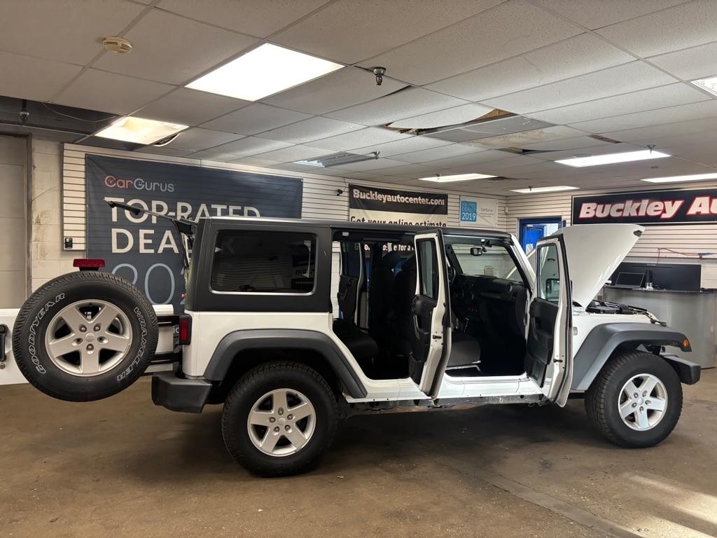 Jeep Wrangler Unlimited Sport 4WD 2017