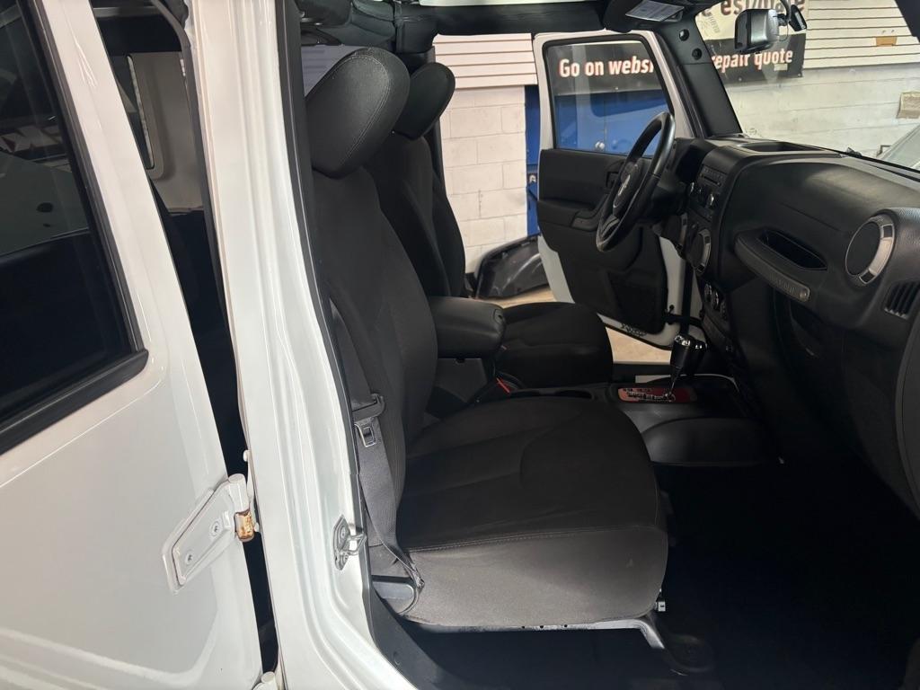 Jeep Wrangler Unlimited Sport 4WD 2017