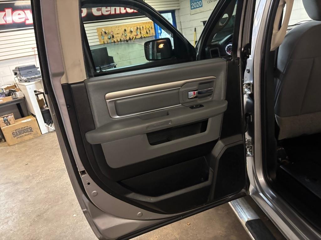 RAM 1500 Classic Tradesman Crew Cab LWB 4WD 2020