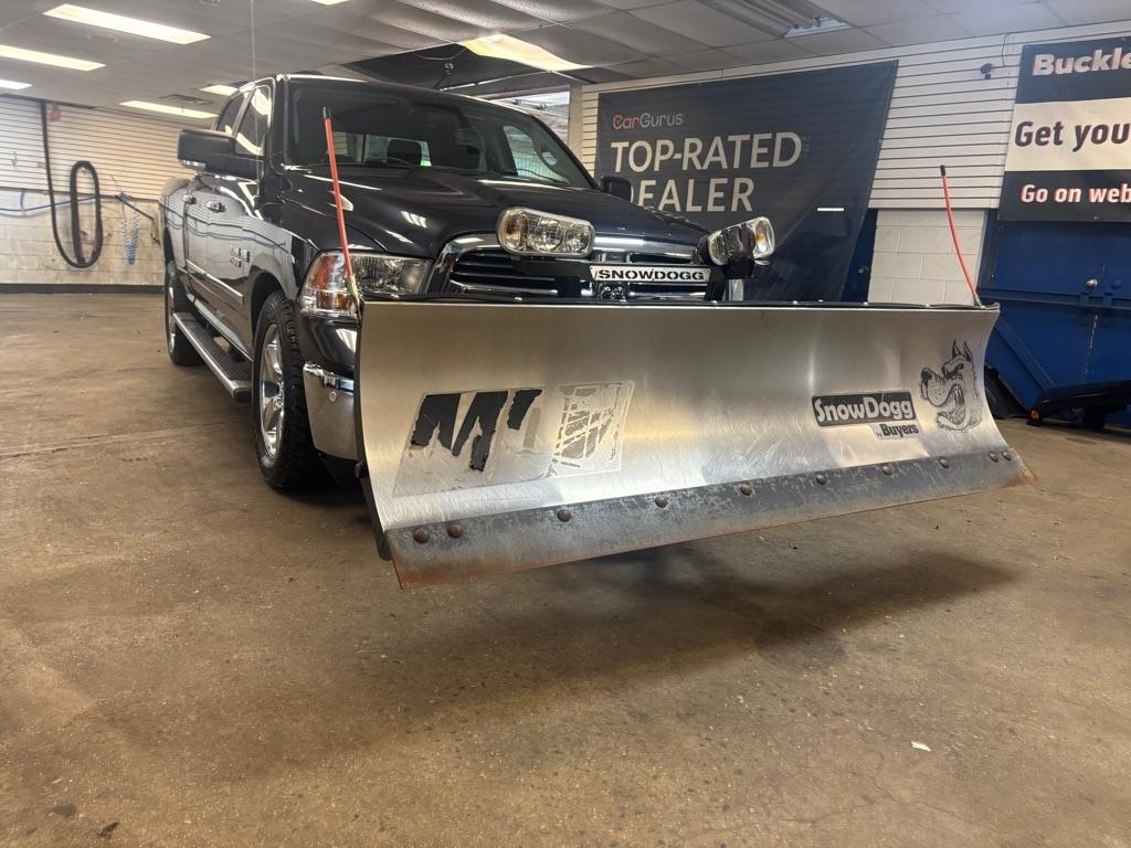 RAM 1500 SLT Crew Cab LWB 4WD 2016