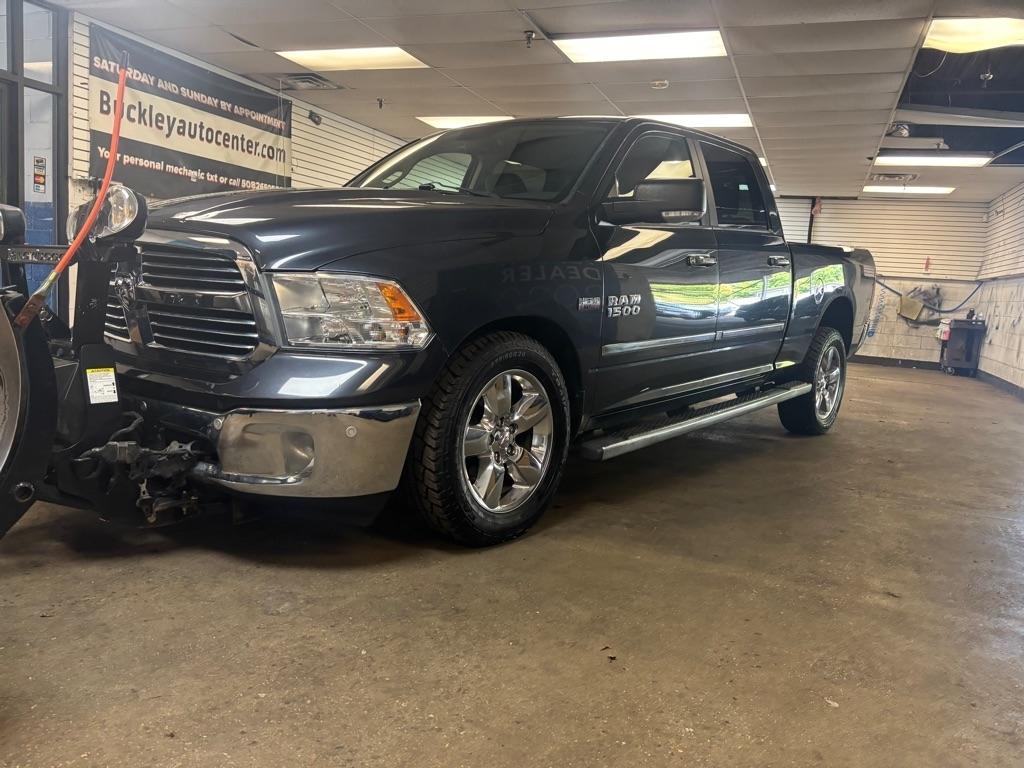 RAM 1500 SLT Crew Cab LWB 4WD 2016