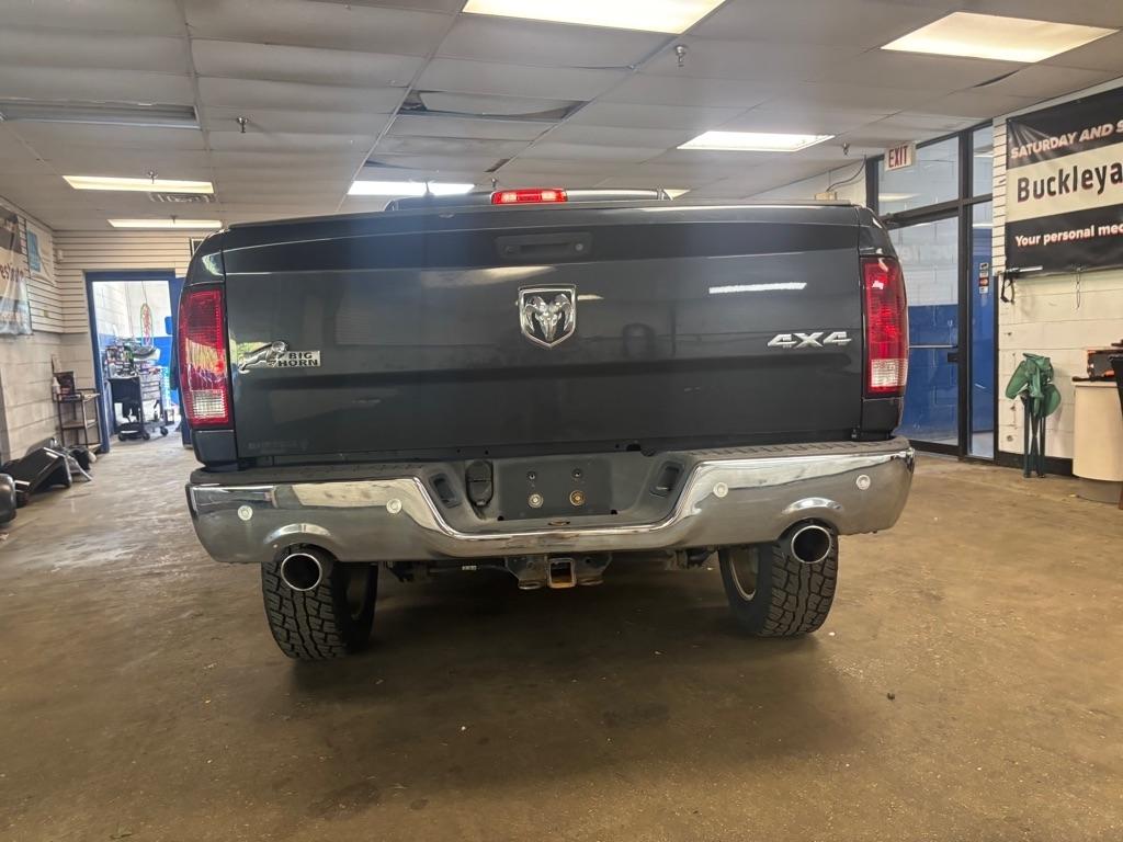 RAM 1500 SLT Crew Cab LWB 4WD 2016