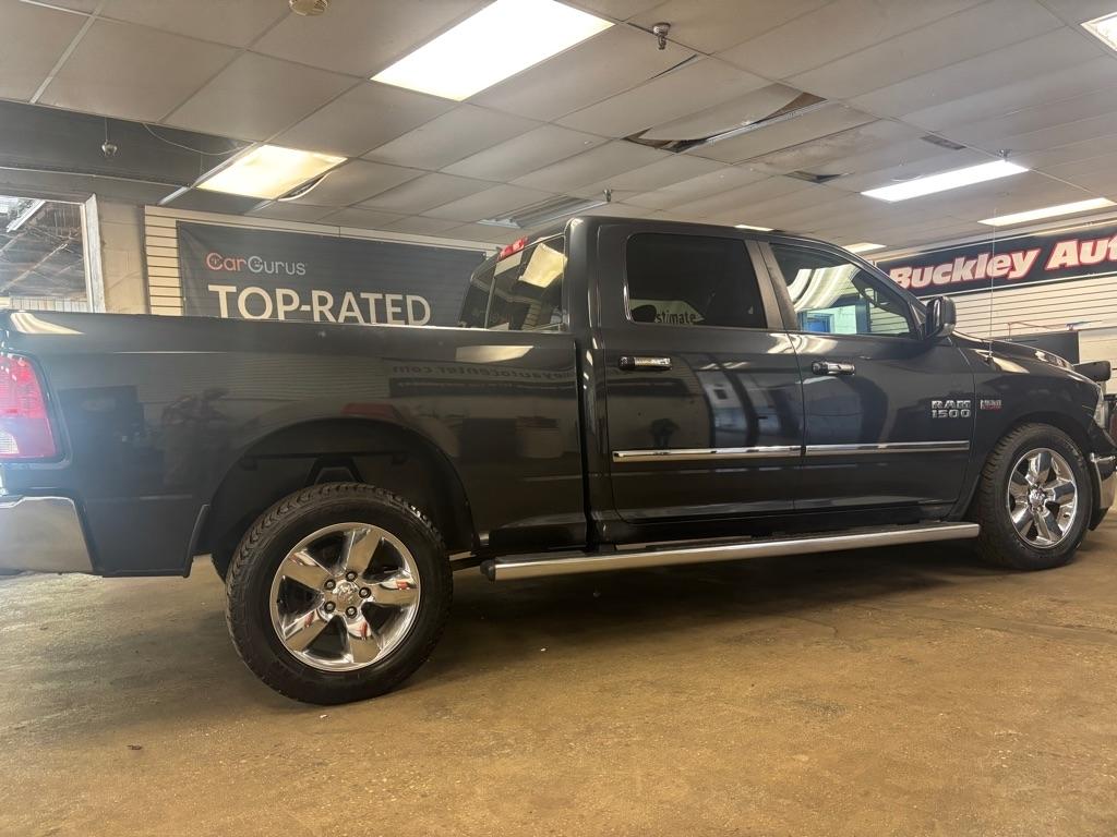 RAM 1500 SLT Crew Cab LWB 4WD 2016