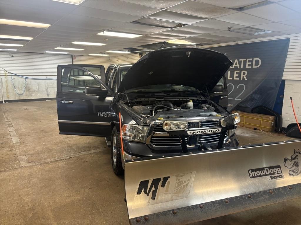 RAM 1500 SLT Crew Cab LWB 4WD 2016