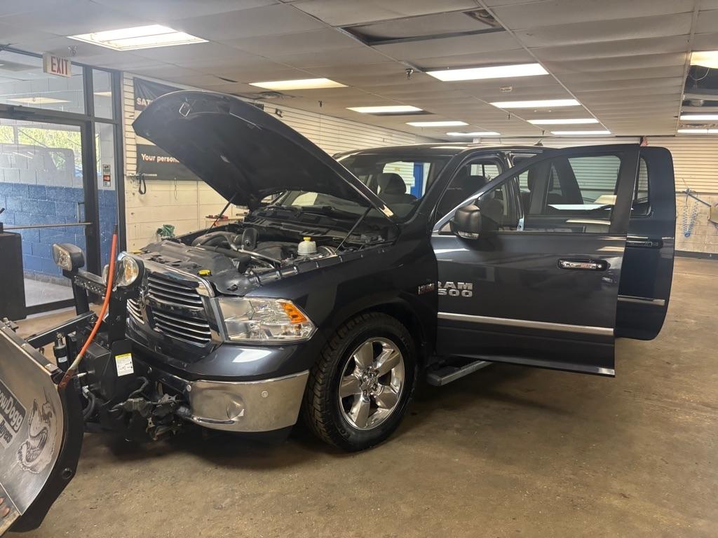 RAM 1500 SLT Crew Cab LWB 4WD 2016