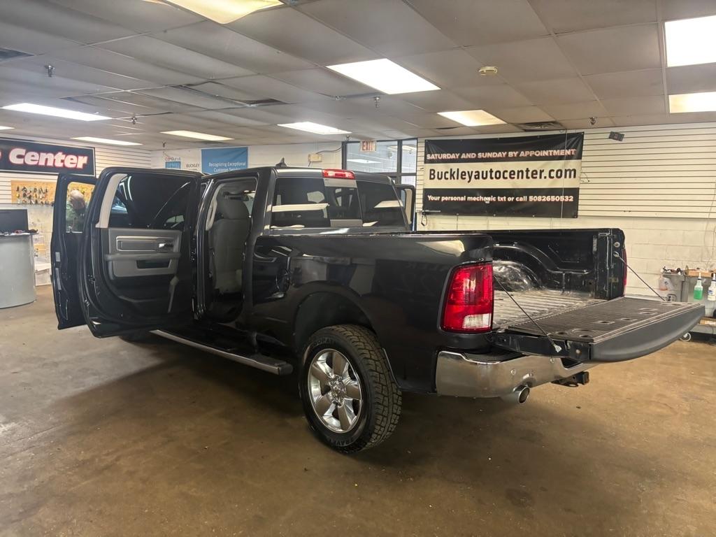 RAM 1500 SLT Crew Cab LWB 4WD 2016