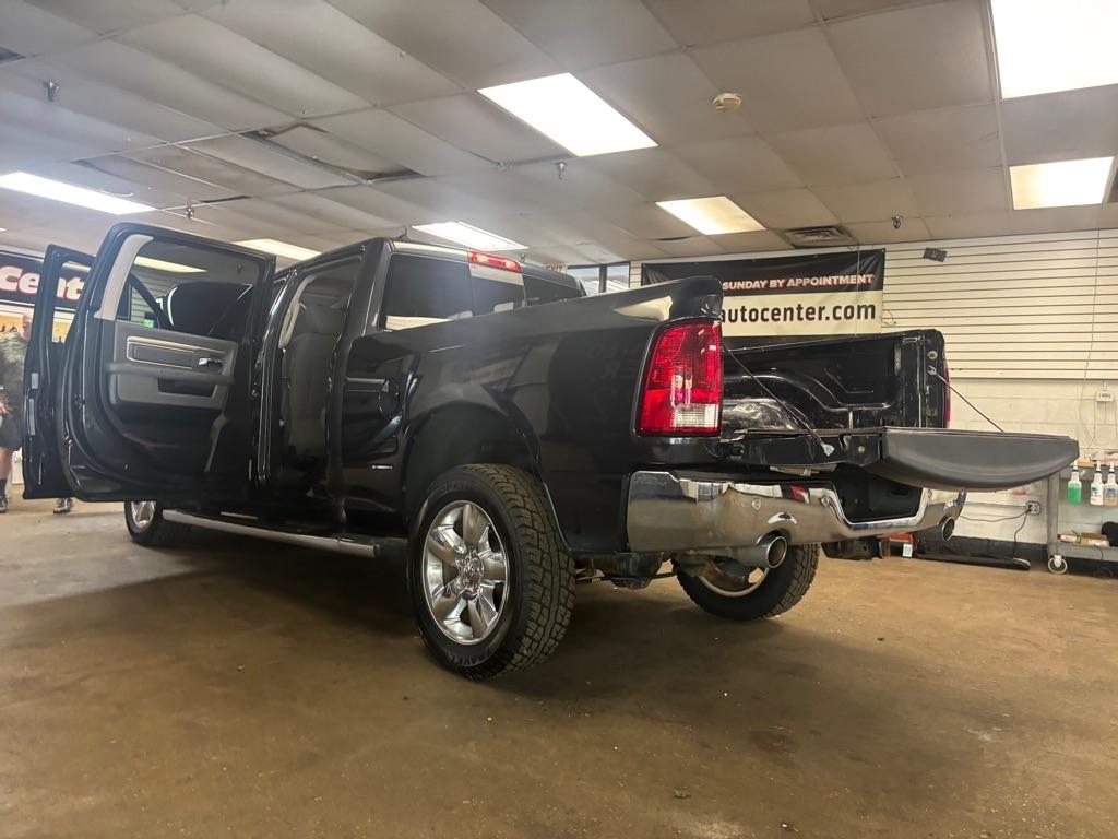 RAM 1500 SLT Crew Cab LWB 4WD 2016