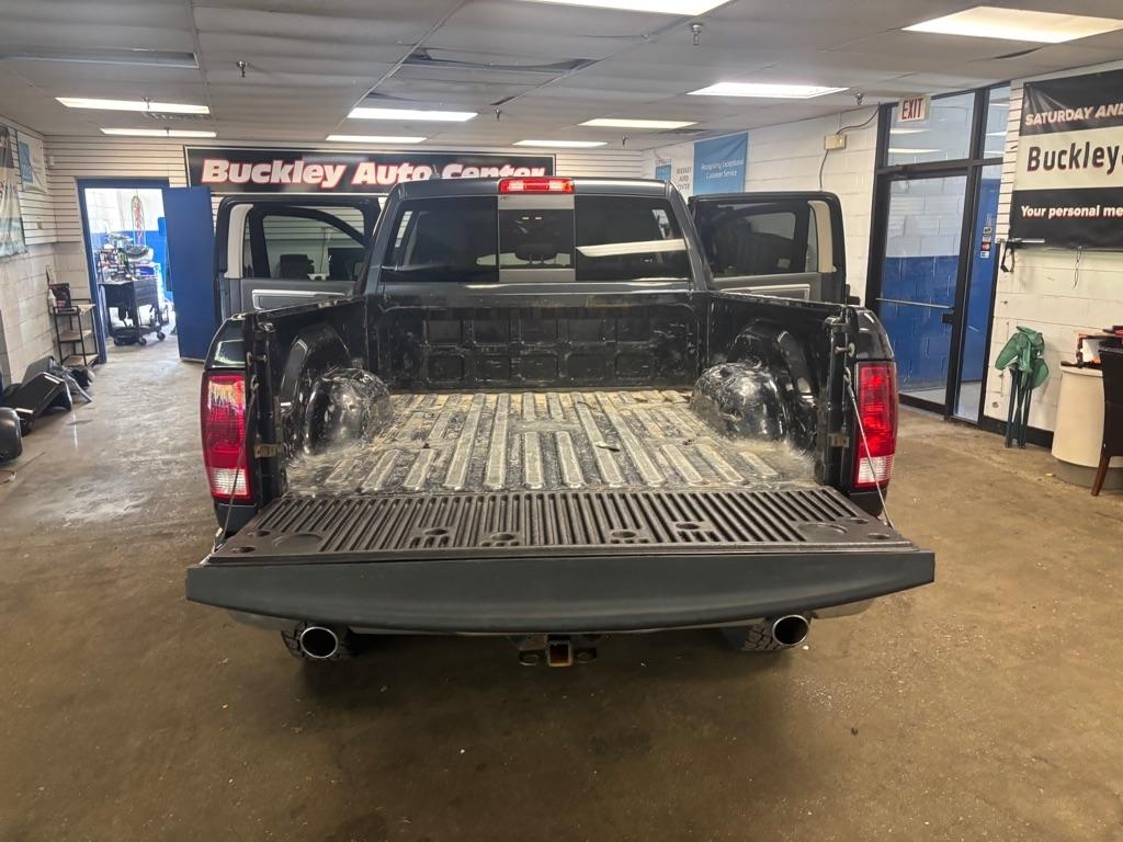 RAM 1500 SLT Crew Cab LWB 4WD 2016