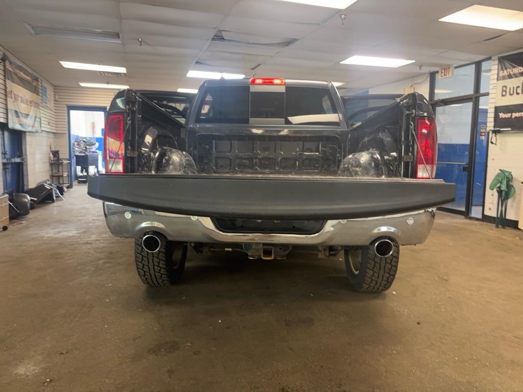 RAM 1500 SLT Crew Cab LWB 4WD 2016