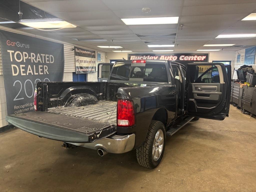 RAM 1500 SLT Crew Cab LWB 4WD 2016
