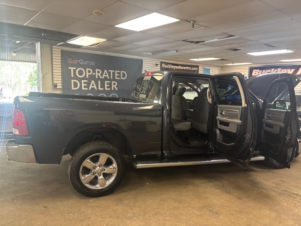 RAM 1500 SLT Crew Cab LWB 4WD 2016