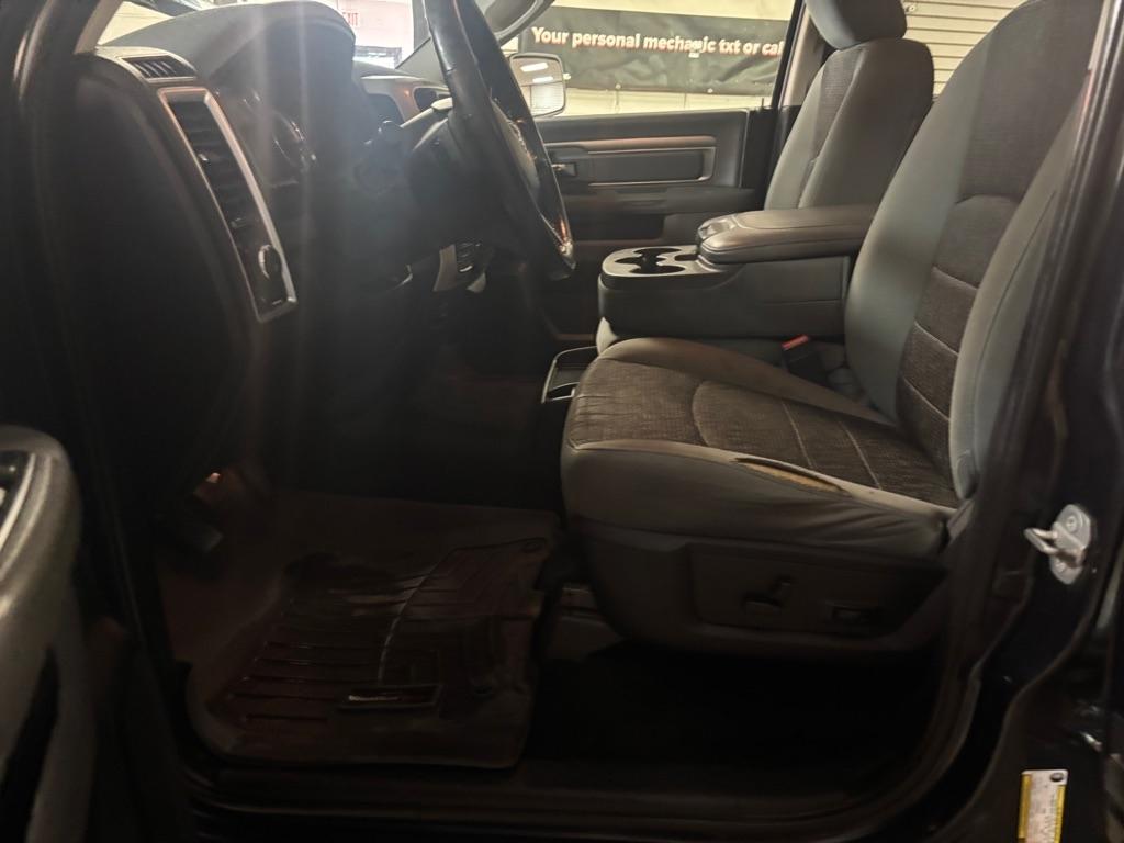 RAM 1500 SLT Crew Cab LWB 4WD 2016