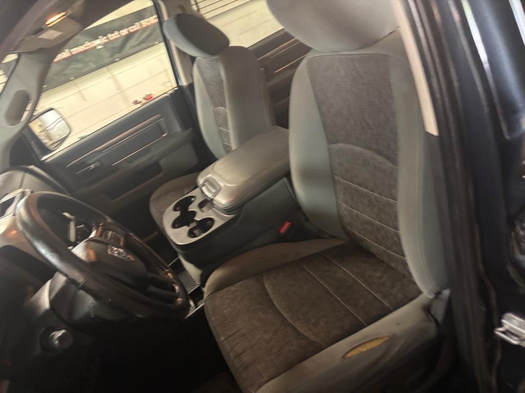 RAM 1500 SLT Crew Cab LWB 4WD 2016