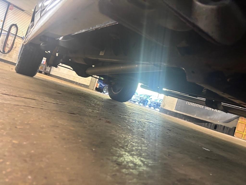 RAM 1500 SLT Crew Cab LWB 4WD 2016