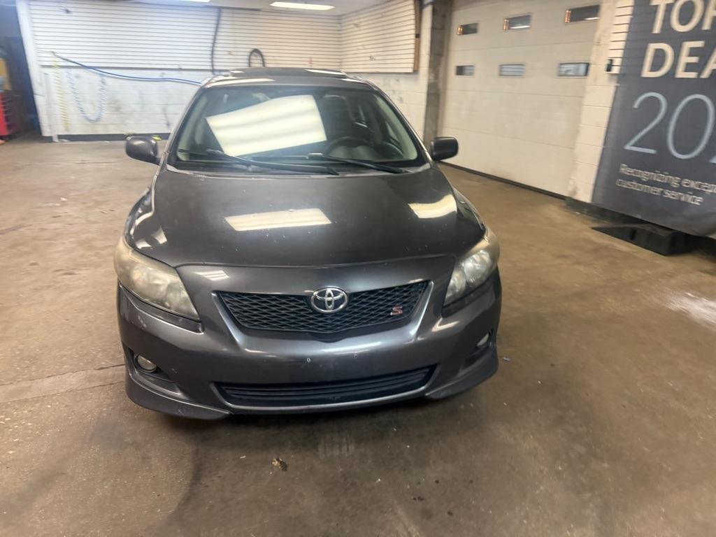 Toyota Corolla S 5-Speed MT 2010