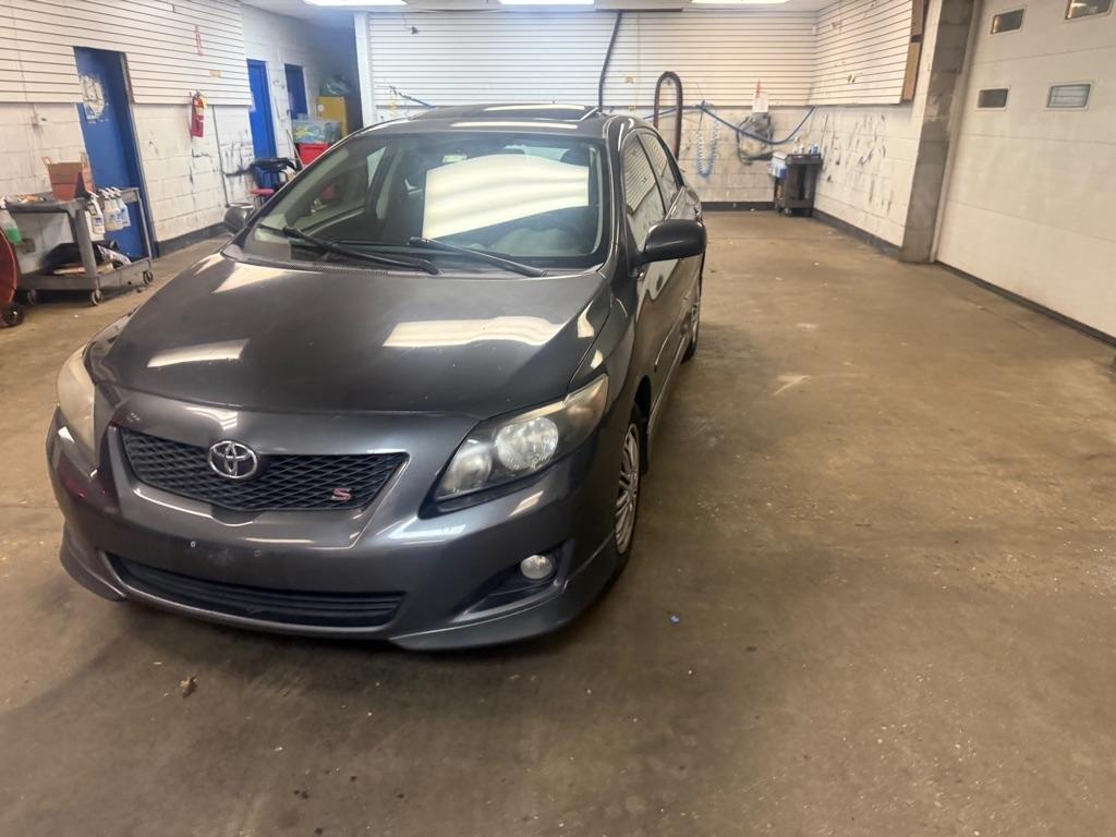 Toyota Corolla S 5-Speed MT 2010
