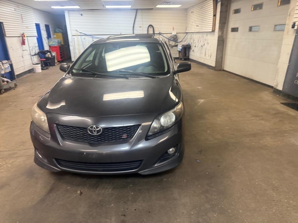 Toyota Corolla S 5-Speed MT 2010