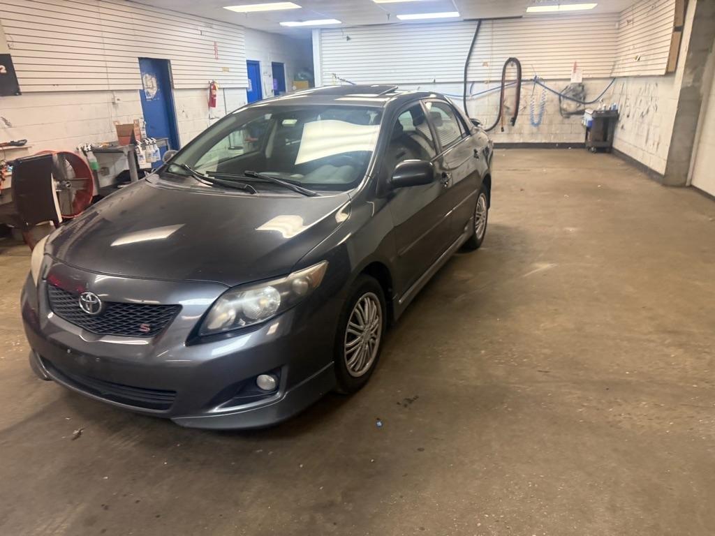 Toyota Corolla S 5-Speed MT 2010