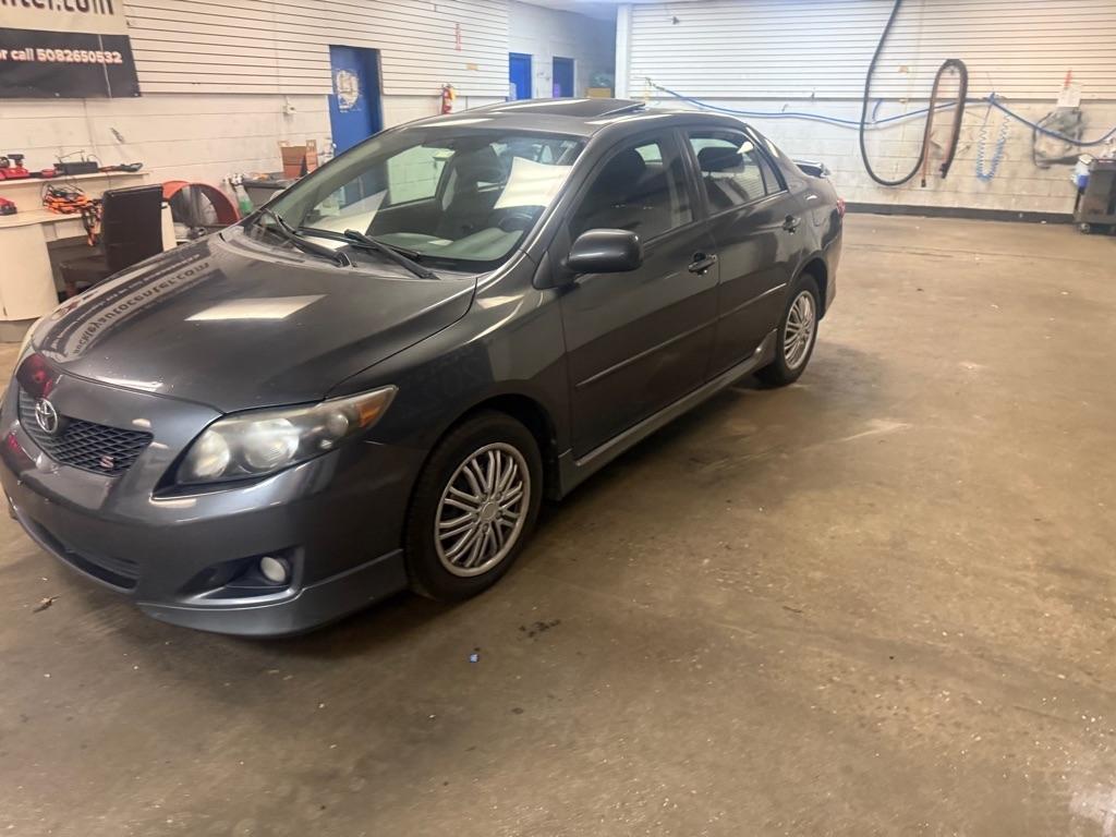 Toyota Corolla S 5-Speed MT 2010